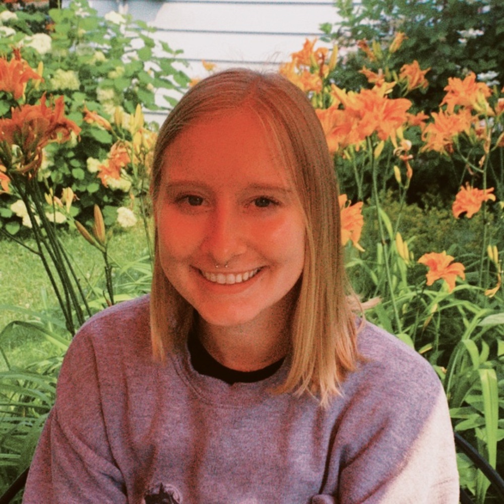 Meet your Posher, Claire